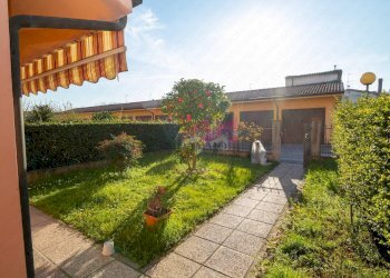 Foto 2 - Villa a Schiera Via Chiosso
 
49, Bergantino - foto 2