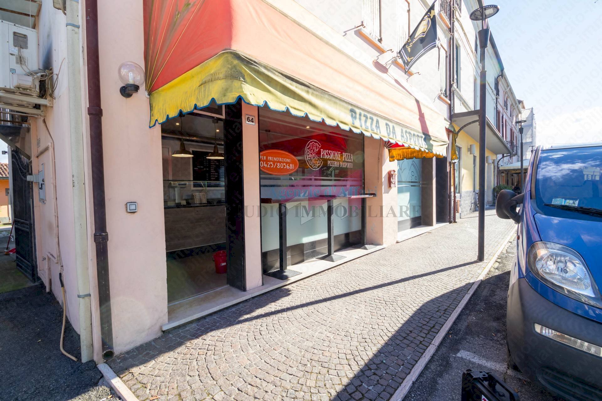 Foto 1 - Negozio via Vittorio Emanuele II
 
66, Bergantino - foto 1