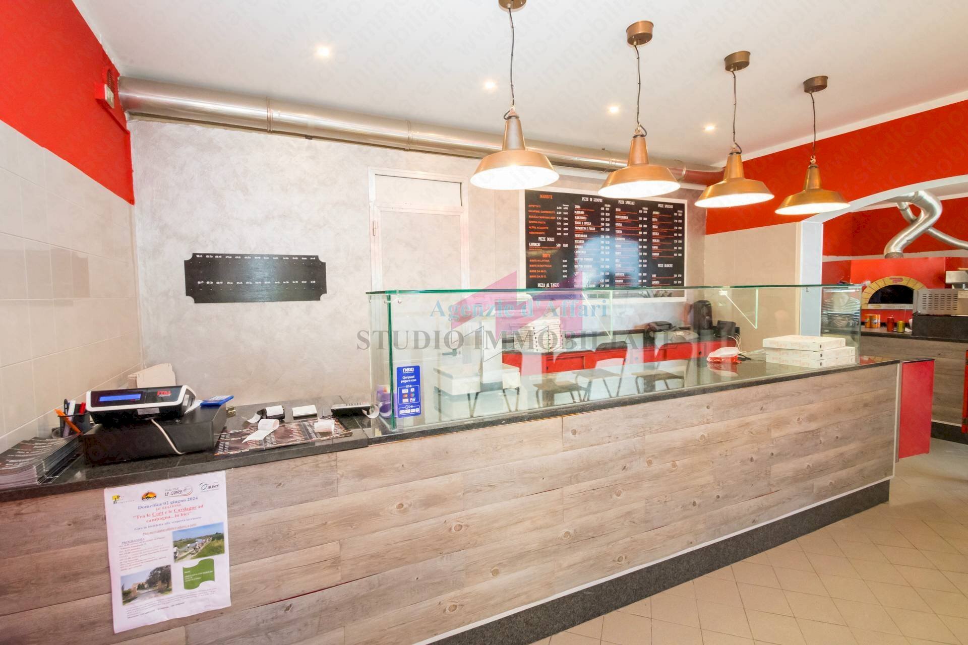 Foto 2 - Negozio via Vittorio Emanuele II
 
66, Bergantino - foto 2