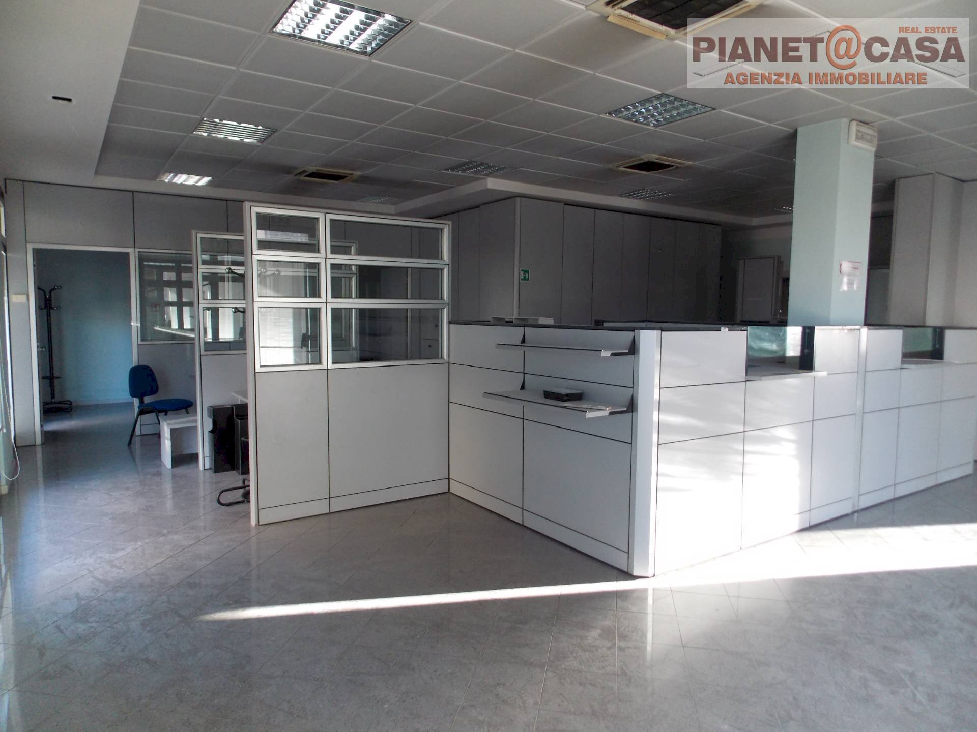 Foto 2 - Commercial Premises Spinetoli - photo 2