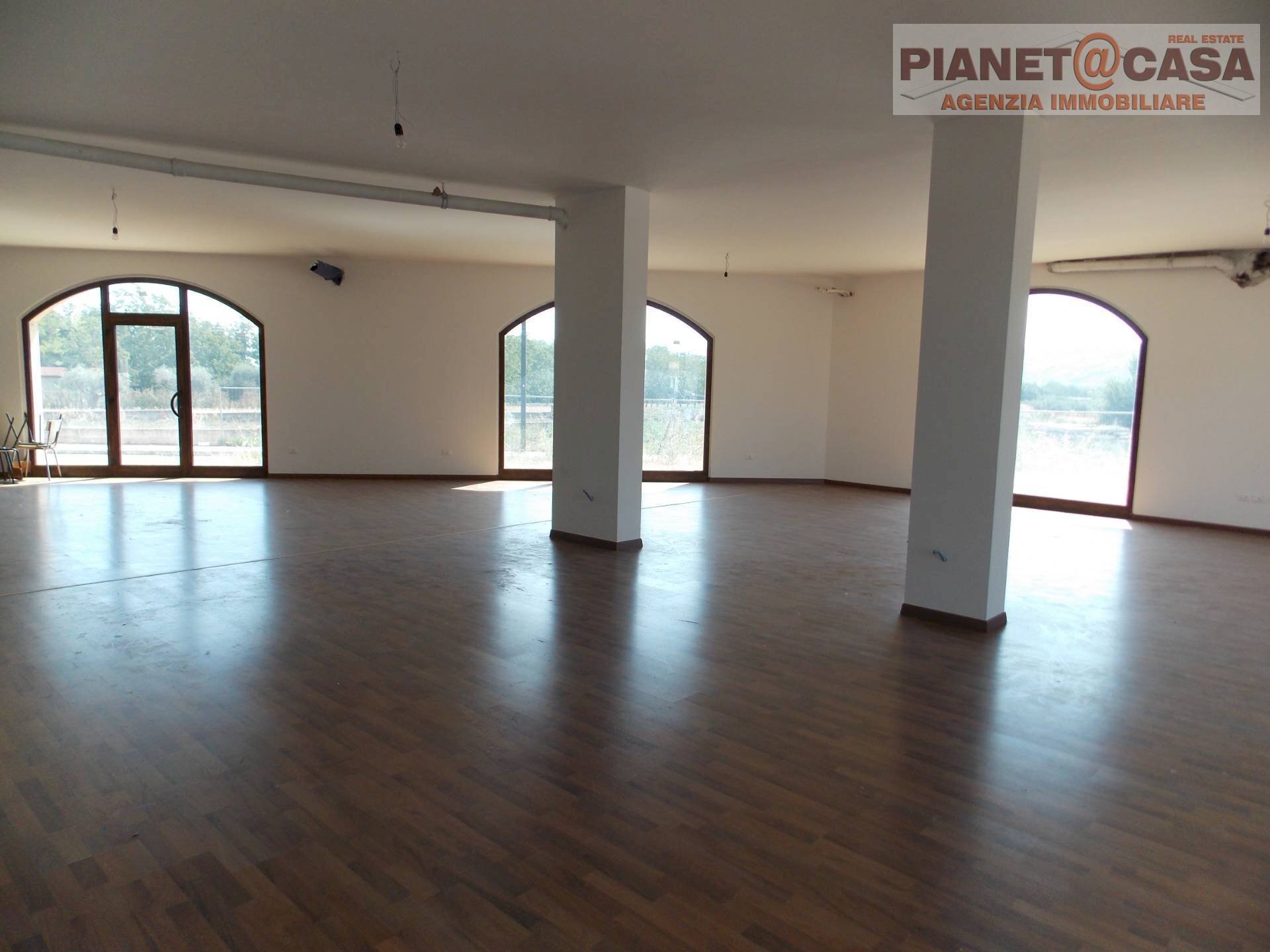 Foto 2 - Locale Commerciale Via Giorgio Le Pira, Monsampolo del Tronto - foto 2