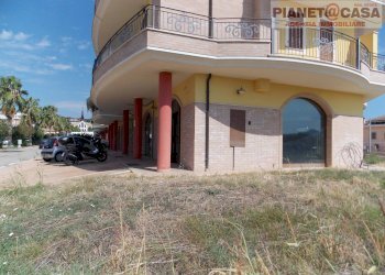 Foto 9 - Locale Commerciale Via Giorgio Le Pira, Monsampolo del Tronto - foto 9