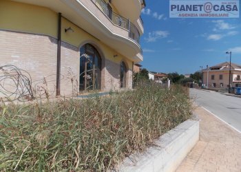 Foto 12 - Locale Commerciale Via Giorgio Le Pira, Monsampolo del Tronto - foto 12