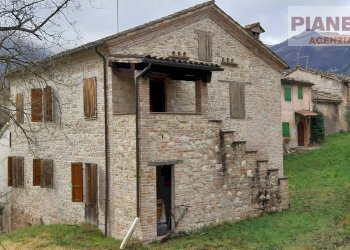 Foto 3 - Casa indipendente Contrada Gattari di Garulla, Sarnano - foto 3