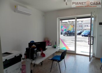 Foto 6 - Commercial Premises Piazza Kennedy, Spinetoli - photo 6