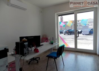 Foto 7 - Commercial Premises Piazza Kennedy, Spinetoli - photo 7