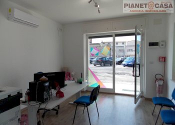 Foto 8 - Commercial Premises Piazza Kennedy, Spinetoli - photo 8