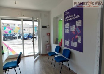 Foto 9 - Commercial Premises Piazza Kennedy, Spinetoli - photo 9