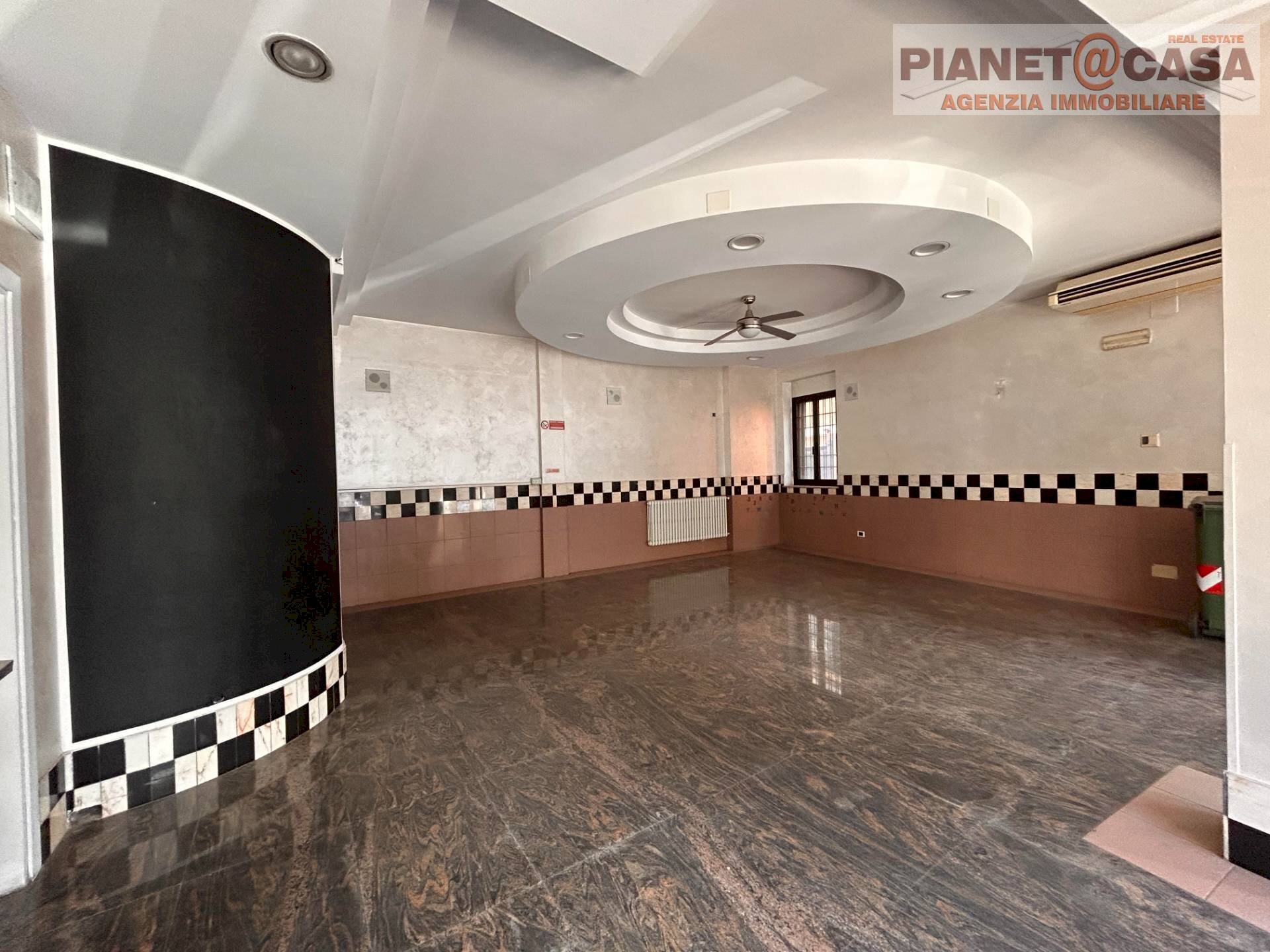 Foto 2 - Commercial Premises via alcide de gasperi, Spinetoli - photo 2