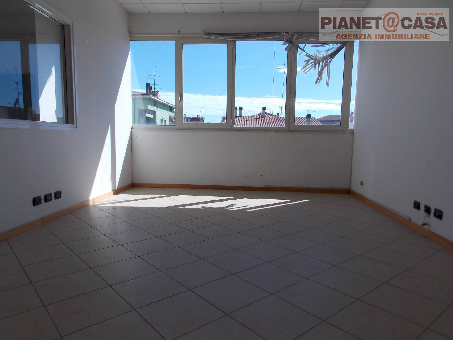 Foto 2 - Commercial Premises Via Del Cacciatore, San Benedetto del Tronto - photo 2
