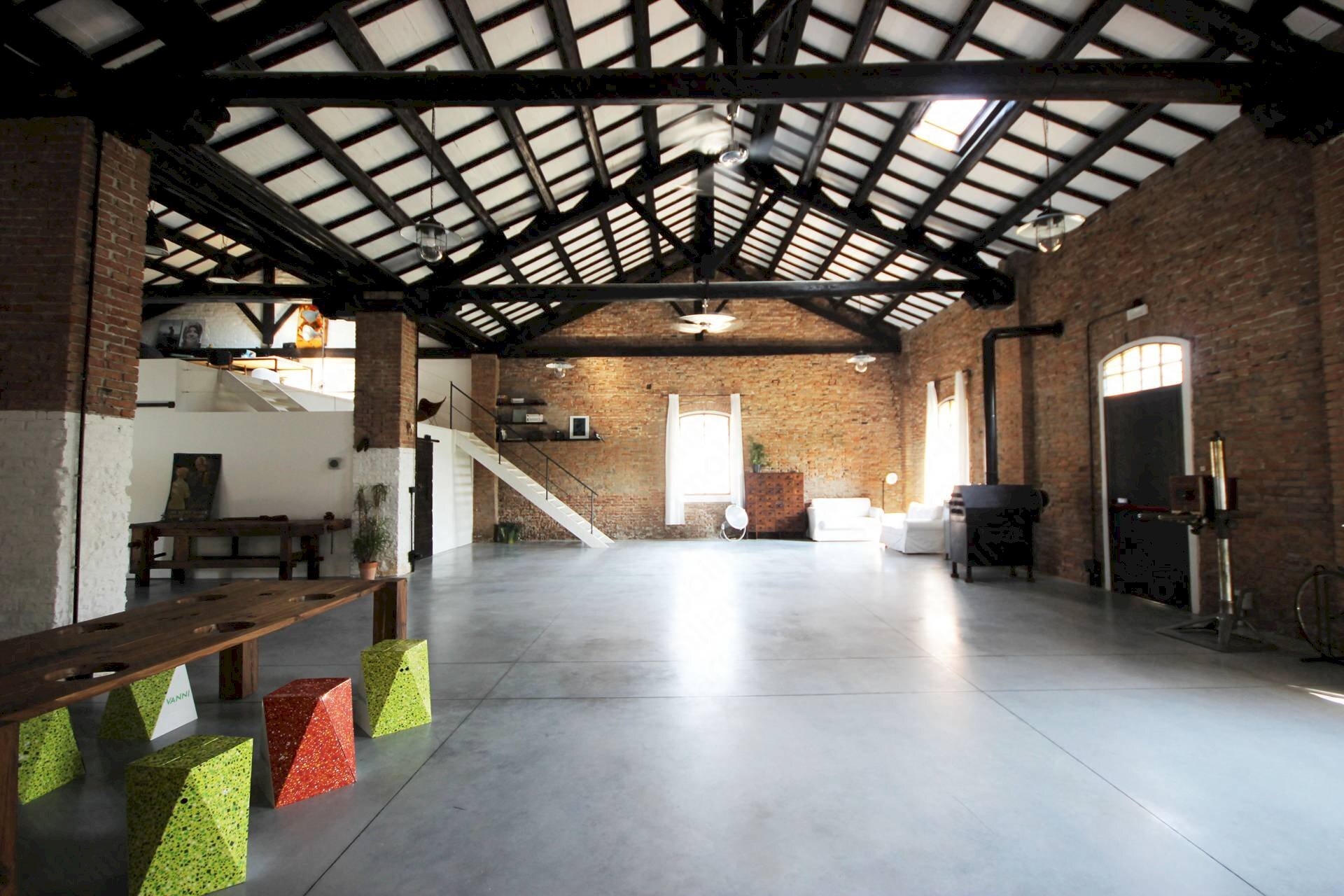 Foto 2 - Locale Commerciale Via Ferrari
 
2, Castelmassa - foto 2