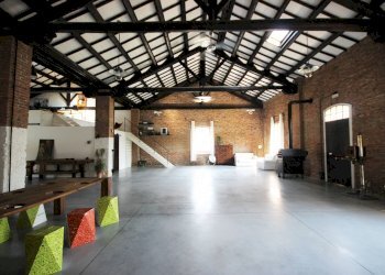 Foto 2 - Locale Commerciale Via Ferrari
 
2, Castelmassa - foto 2