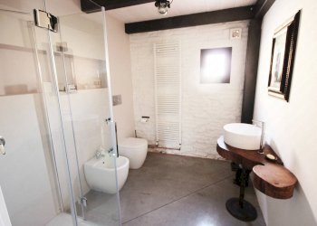 Foto 8 - Locale Commerciale Via Ferrari
 
2, Castelmassa - foto 8