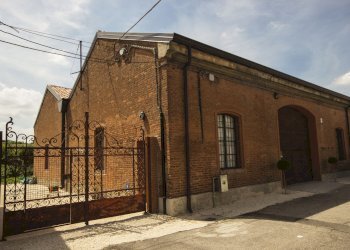 Foto 9 - Locale Commerciale Via Ferrari
 
2, Castelmassa - foto 9