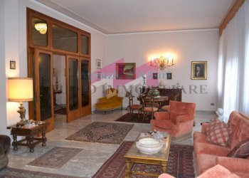 Foto 1 - Casa semi indipendente Via C. Battisti
 
11, Castelmassa - foto 1