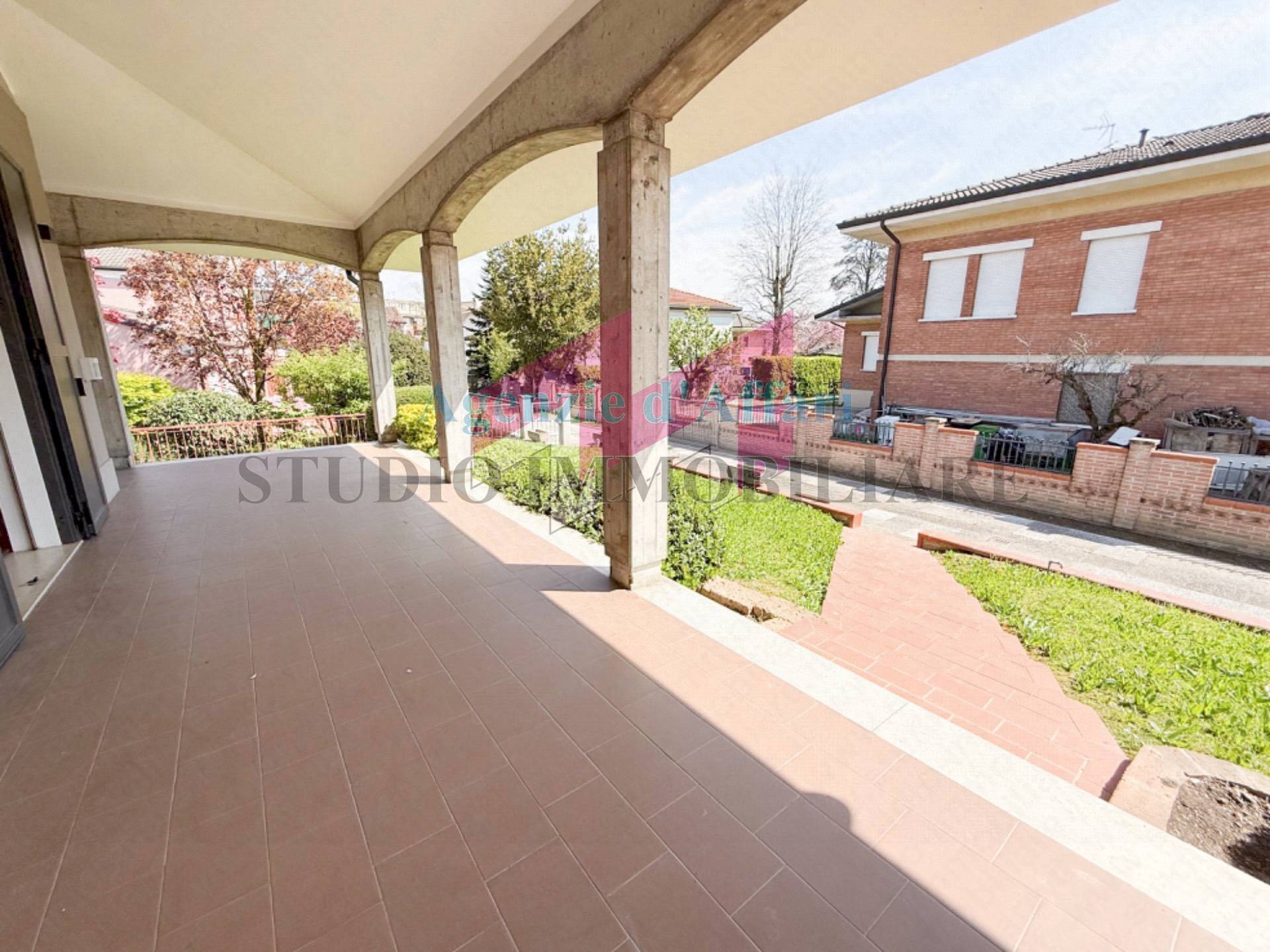 Foto 2 - Villa Via sant'Anna
 
1, Castelmassa - foto 2