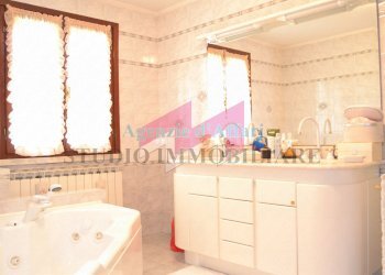 Foto 9 - Villa Via sant'Anna
 
1, Castelmassa - foto 9