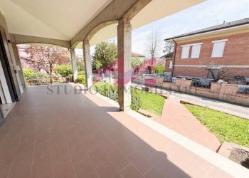 Foto 2 - Villa Via sant'Anna
 
1, Castelmassa - foto 2