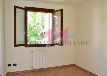 Foto 4 - Trilocale Via C. Dalla Chiesa
 
1, Castelmassa - foto 4