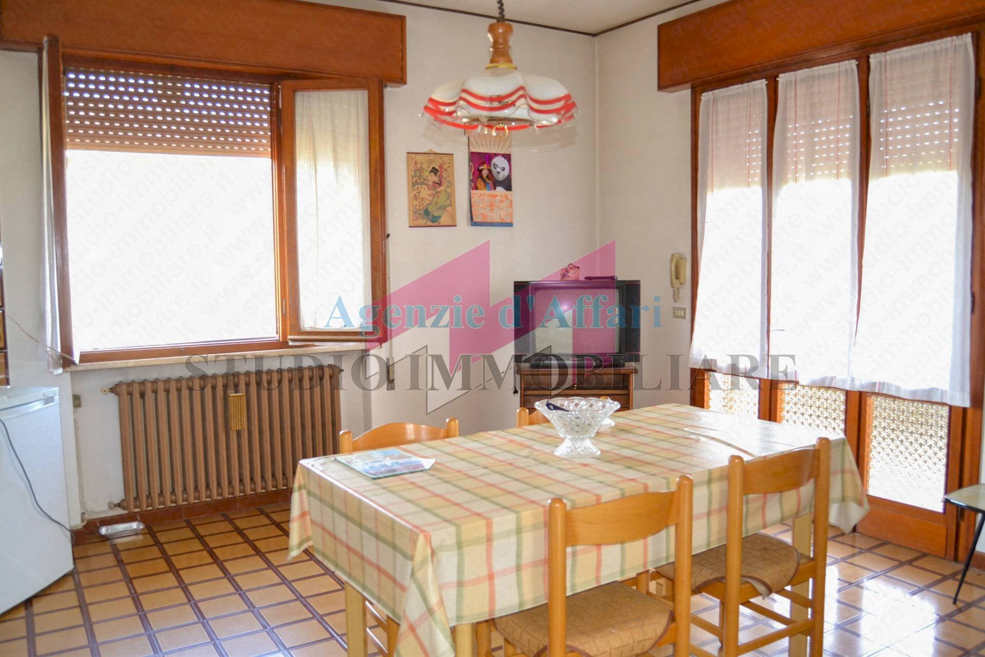 Foto 2 - Casa semi indipendente via fratelli cervi, Castelnovo Bariano - foto 2