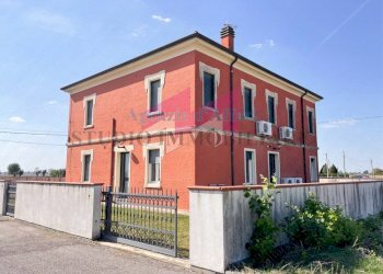 Foto 3 - Villa Via Enrico Fermi
 
568, Ceneselli - foto 3