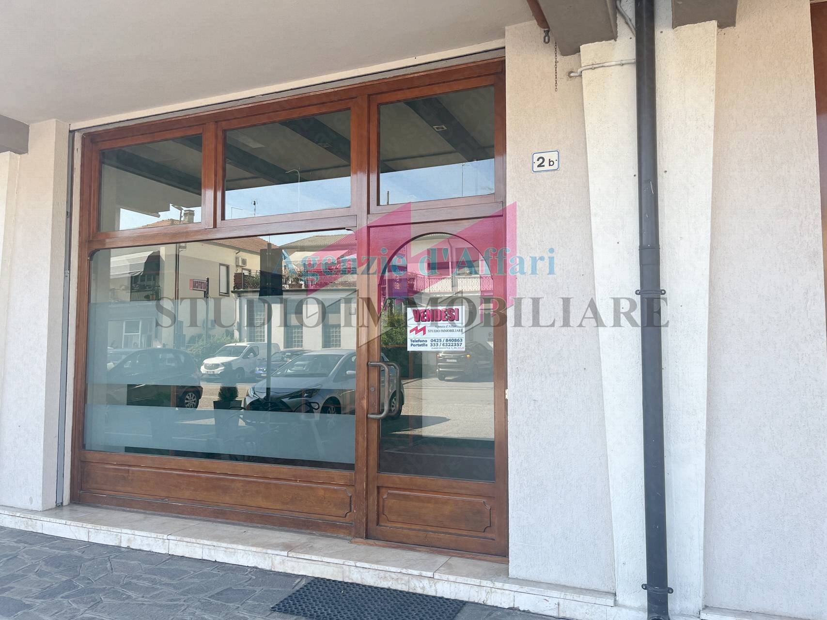 Foto 2 - Negozio Via Da Vinci, Castelmassa - foto 2