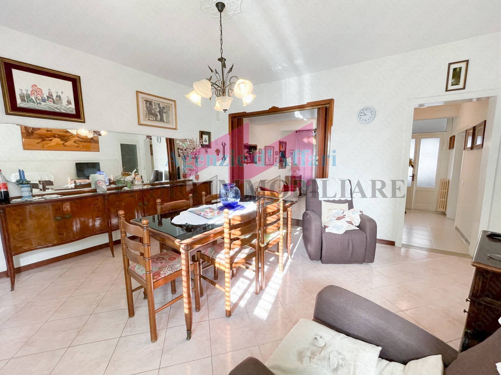 Foto 3 - Casa indipendente Piazza Della Libertà
 
110, Castelmassa - foto 3