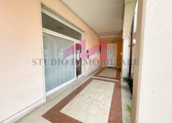 Foto 2 - Negozio Piazza Ragazzi, Castelmassa - foto 2