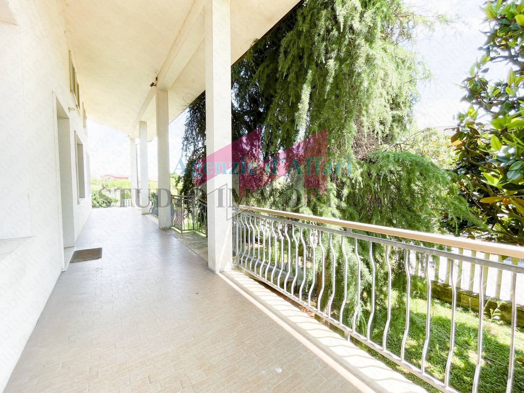 Foto 2 - Villa Via Castello
 
21, Castelnovo Bariano - foto 2