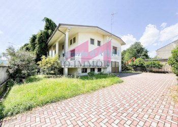 Foto 1 - Villa Via Castello
 
21, Castelnovo Bariano - foto 1