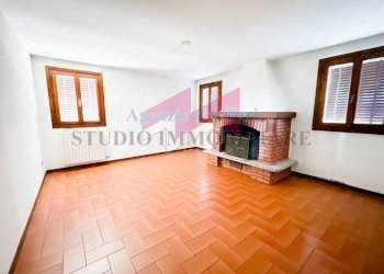 Foto 16 - Villa Via Castello
 
21, Castelnovo Bariano - foto 16