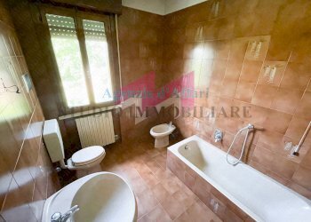 Foto 17 - Villa Via Castello
 
21, Castelnovo Bariano - foto 17