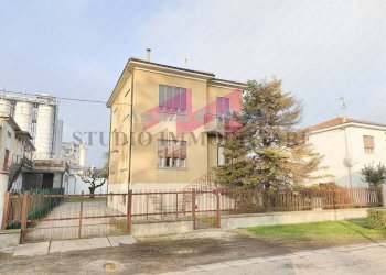 Foto 1 - Independent house Via Gramsci
 
25, Castelmassa - photo 1