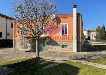 Foto 16 - Independent house via leonardo da vinci
 
40, Castelmassa - photo 16