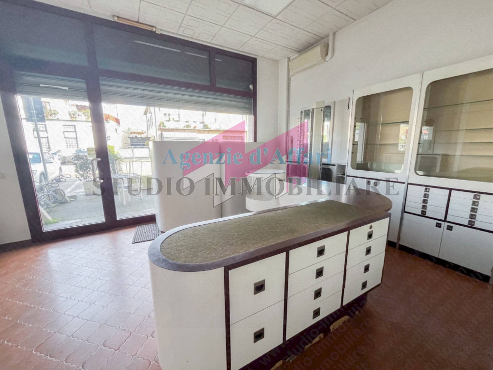 Foto 3 - Negozio Via Leonardo Da Vinci
4/B, Castelmassa - foto 3