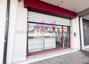 Foto 5 - Negozio Via Leonardo Da Vinci
4/B, Castelmassa - foto 5