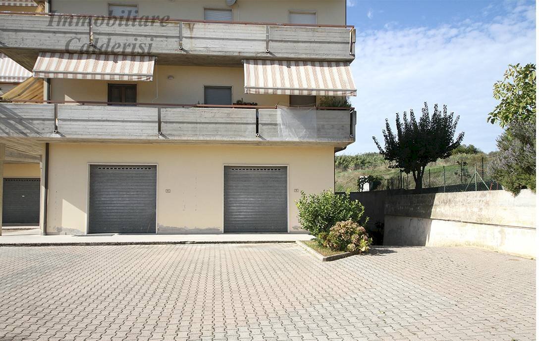 Foto 3 - Warehouse Via E. Mattei, Monsampolo del Tronto - photo 3