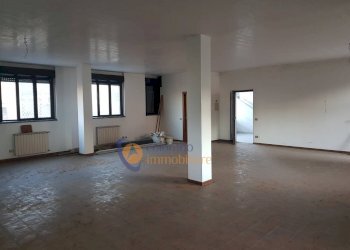 Foto 3 - Laboratorio Via Gerbone
 
22, Busto Arsizio - foto 2