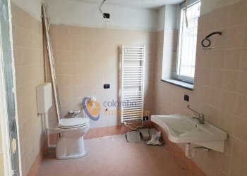 Foto 7 - Negozio corso Europa
 
6, Busto Arsizio - foto 6