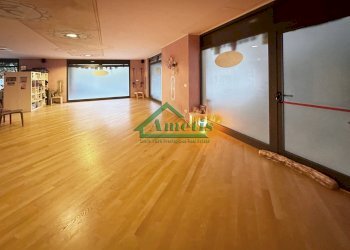 Foto 4 - Locale Commerciale Via Diano Calderina
 
1, Imperia - foto 4