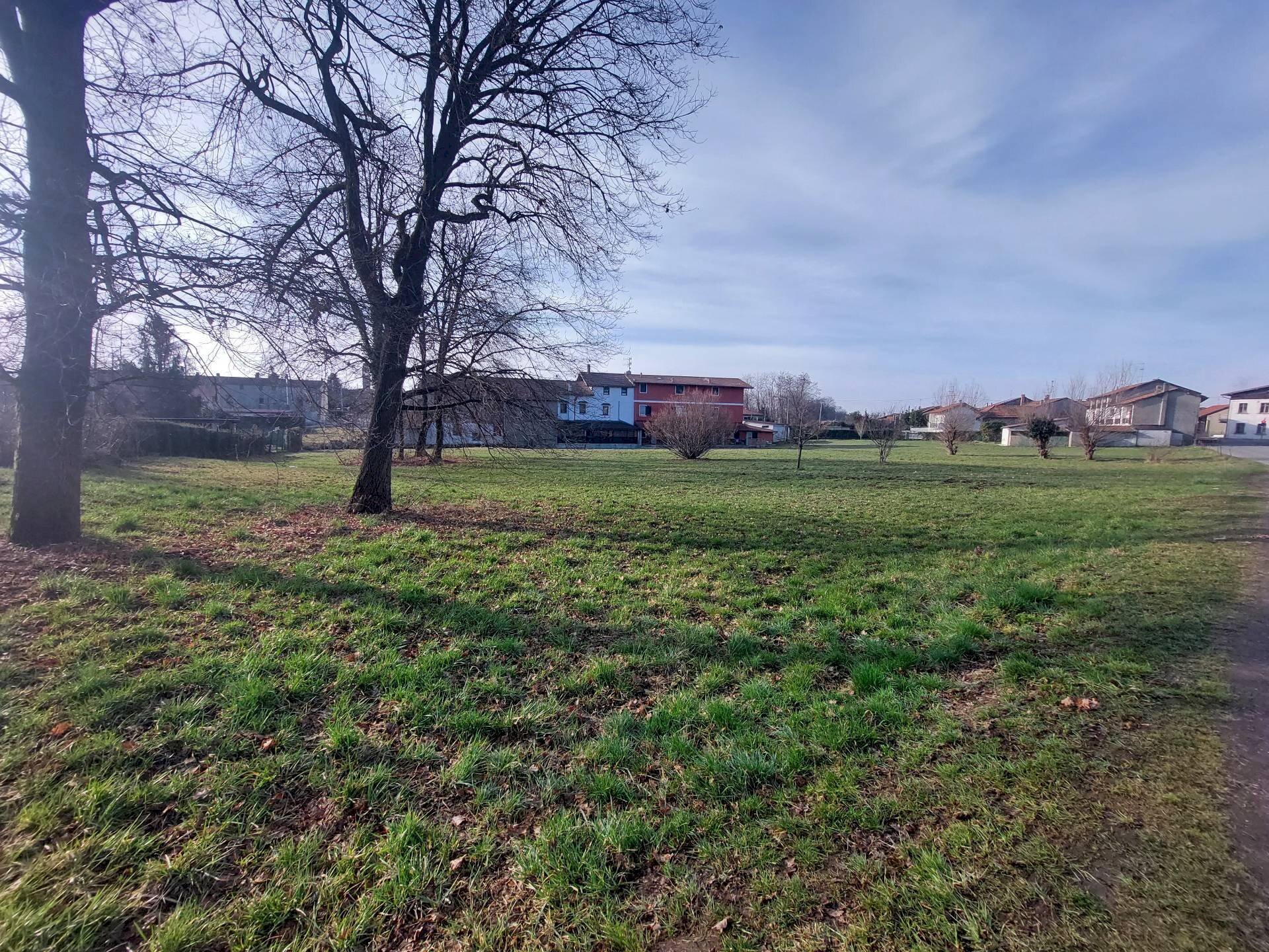 Foto 2 - Terreno edificabile via noce
 
2, Gattico-Veruno - foto 2