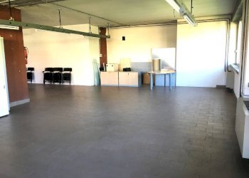 Foto 3 - Laboratorio Via Torino
 
2, Magnago - foto 3