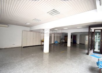 Foto 3 - Commercial Premises Via Della Libertà
 
3, Fondi - photo 3