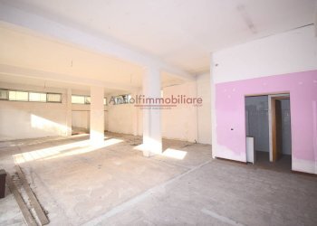 Foto 5 - Locale Commerciale Via della Provincia, Itri - foto 5