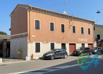 Foto 1 - Casa semi indipendente via chiesa
 
1 - 3, Goito - foto 1