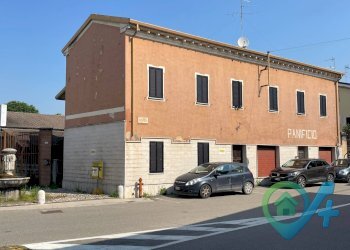 Foto 2 - Casa semi indipendente via chiesa
 
1 - 3, Goito - foto 2