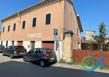 Foto 4 - Casa semi indipendente via chiesa
 
1 - 3, Goito - foto 4