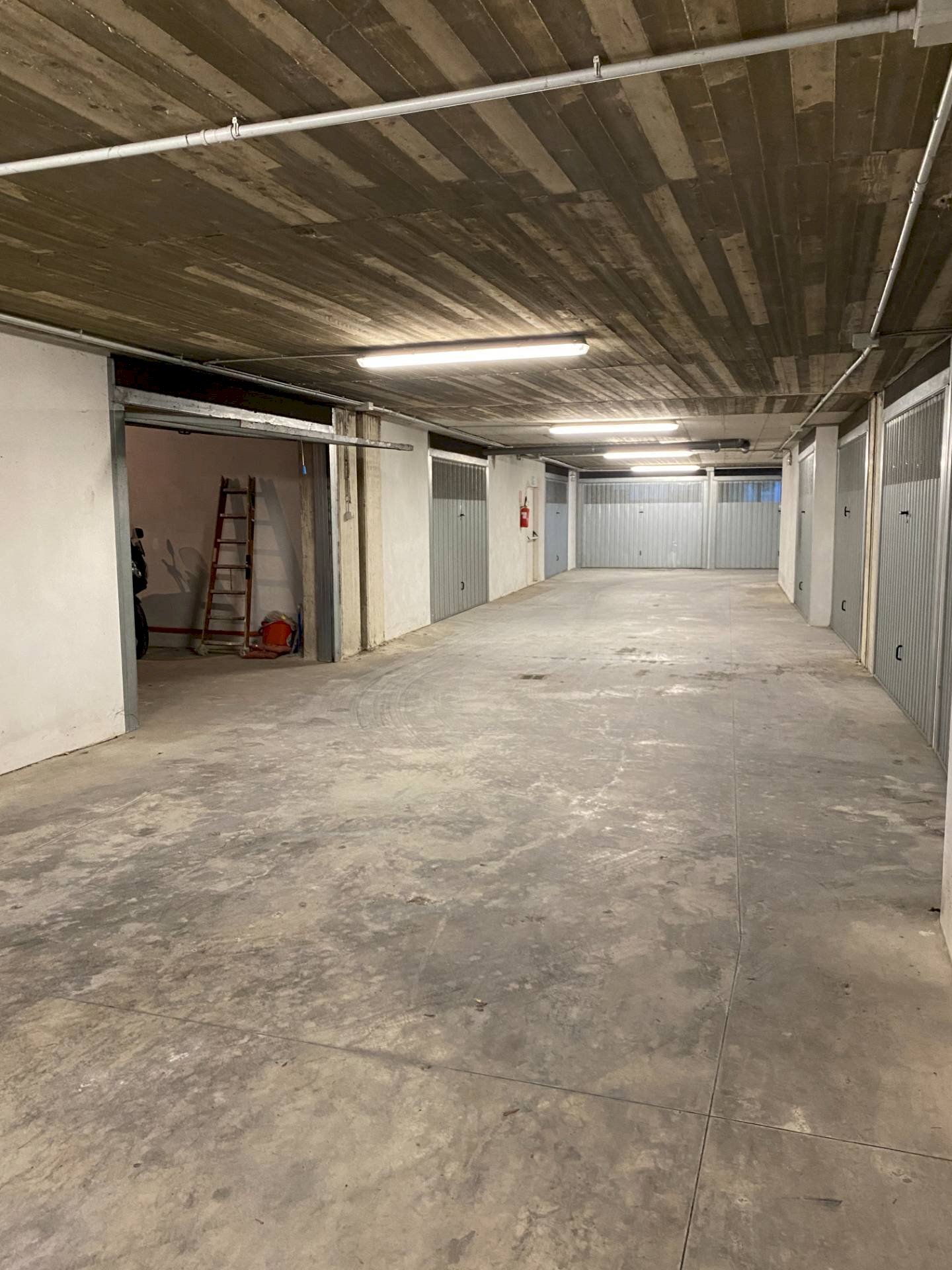 Foto 1 - Box Viale Europa
 
4, Magliano di Tenna - foto 1