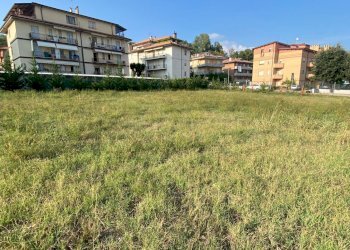 Foto 1 - Building land Montegiorgio - photo 1