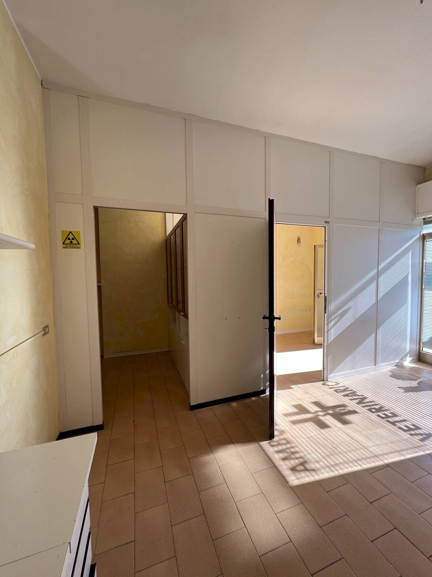 Foto 3 - Attività Commerciale via W. Von Broun, Montegiorgio - foto 3